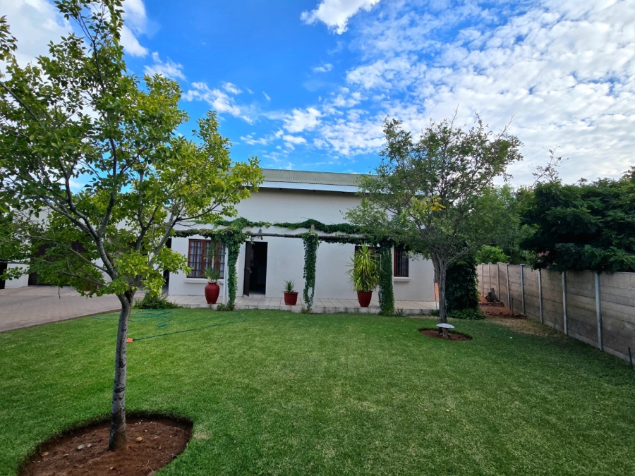 2 Bedroom Property for Sale in Keidebees Northern Cape